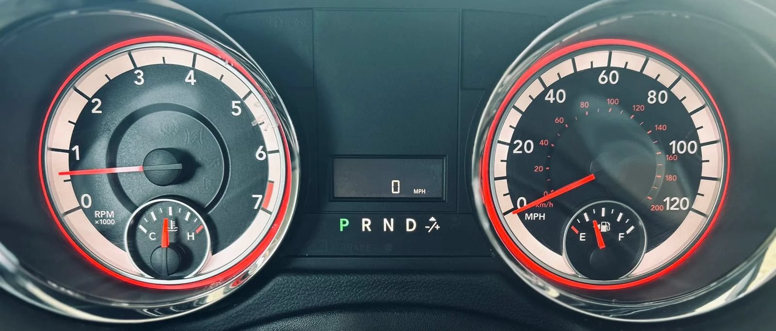Used 2018 Dodge Grand Caravan SE FWD image 12