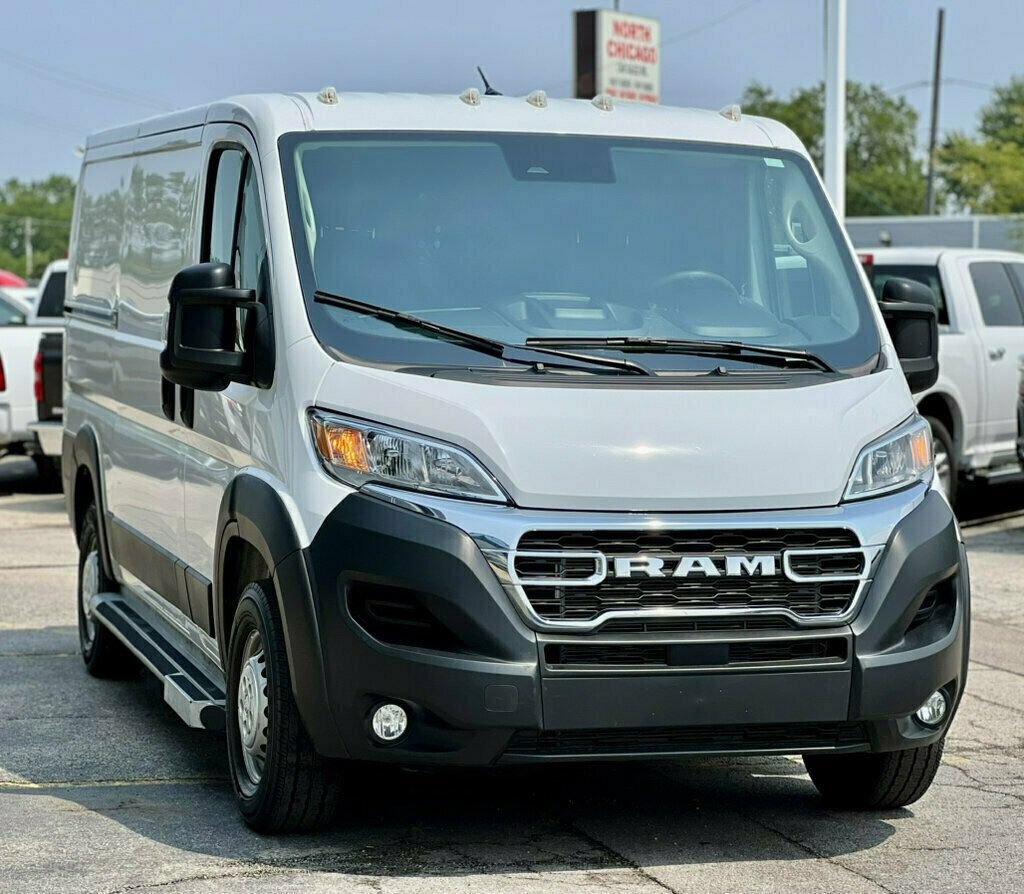 Used 2025 RAM ProMaster 2500 w/ U-Haul Equipment Group FWD image 30