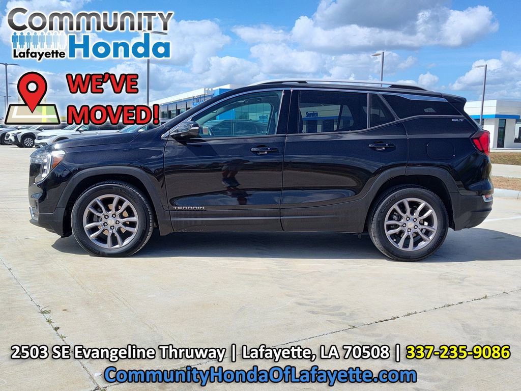 Used 2023 GMC Terrain SLT w/ LPO, Floor Liner Package FWD image 4