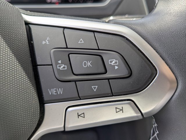 Used 2022 Volkswagen Tiguan SE image 17