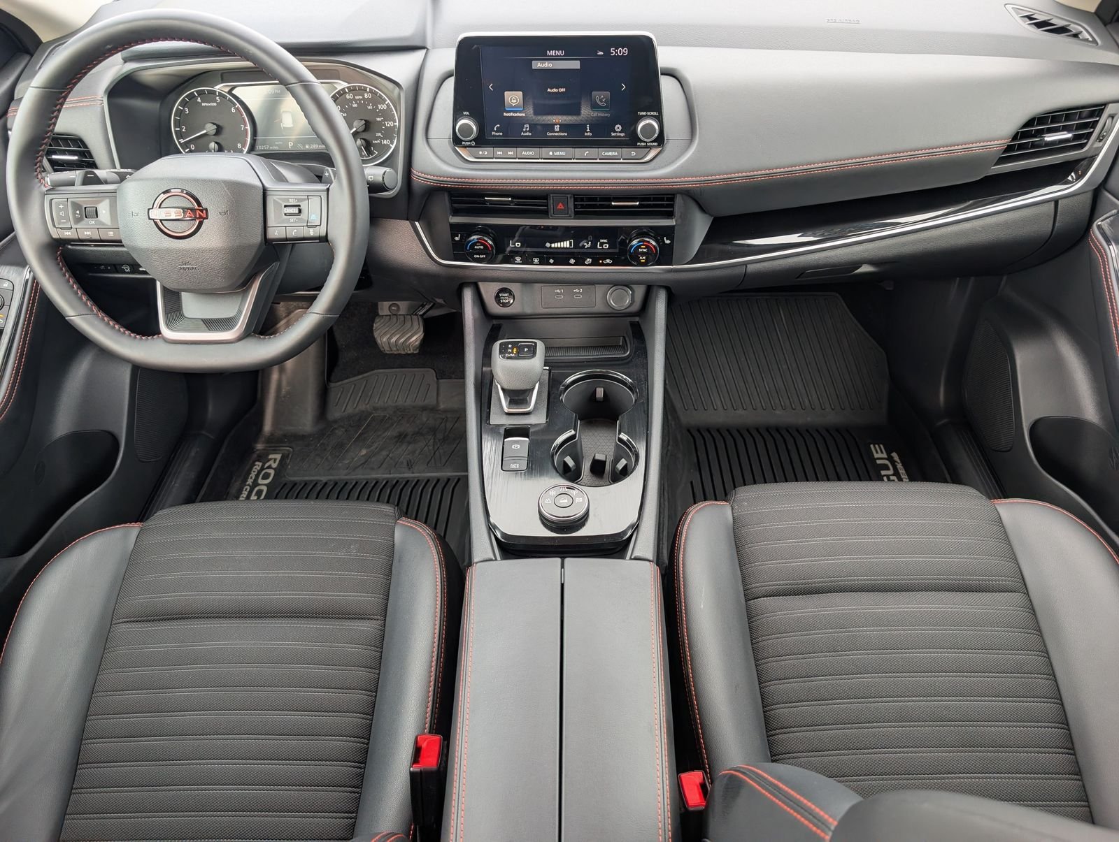Used 2026 Nissan Rogue SV AWD/4WD image 5