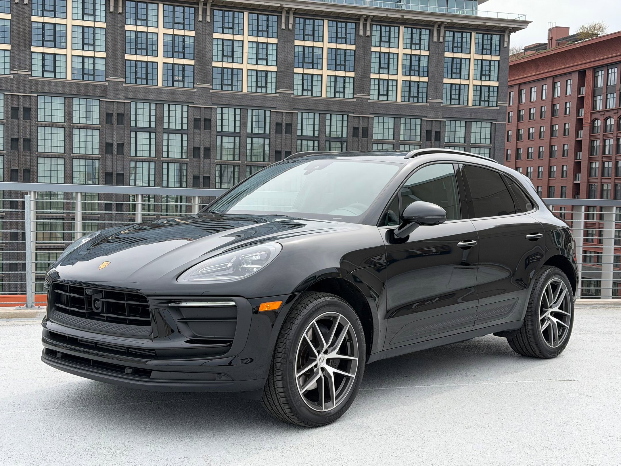Certified 2026 Porsche Macan image 1