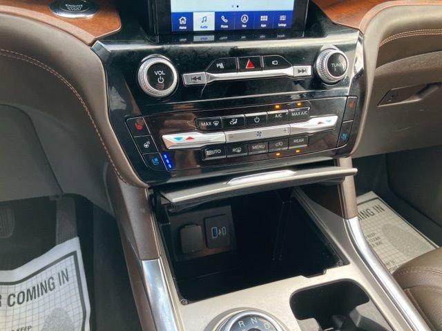 Used 2022 Ford Explorer King Ranch w/ Technology Package AWD/4WD image 38