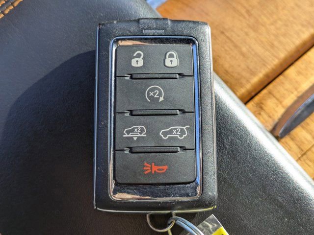 Used 2023 Jeep Grand Wagoneer Series III image 26