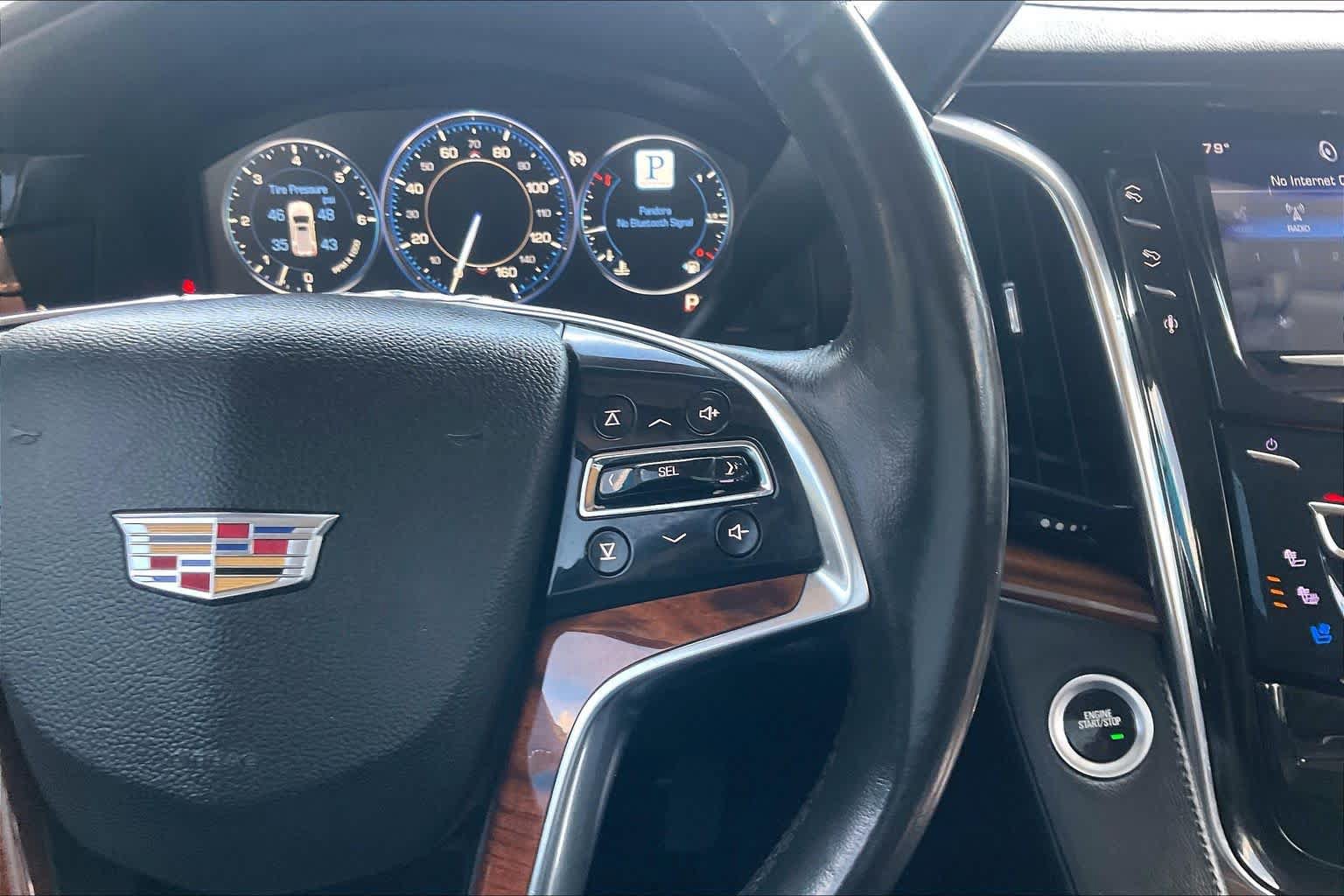 Used 2015 Cadillac Escalade ESV Luxury AWD/4WD image 24