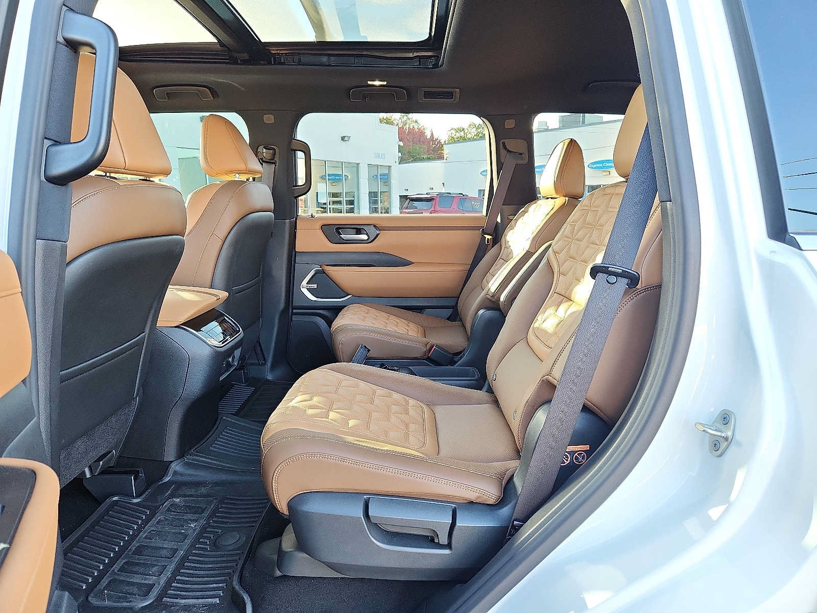Used 2026 Nissan Armada Platinum Reserve AWD/4WD image 10
