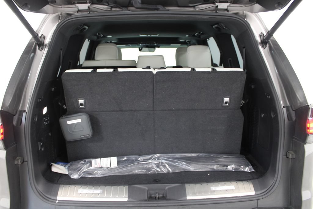 Used 2024 Lexus LX 600 4WD w/ Luxury Package image 14