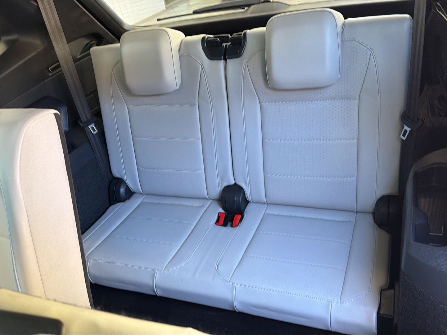 Certified 2021 Volkswagen Tiguan SE R-Line FWD image 17