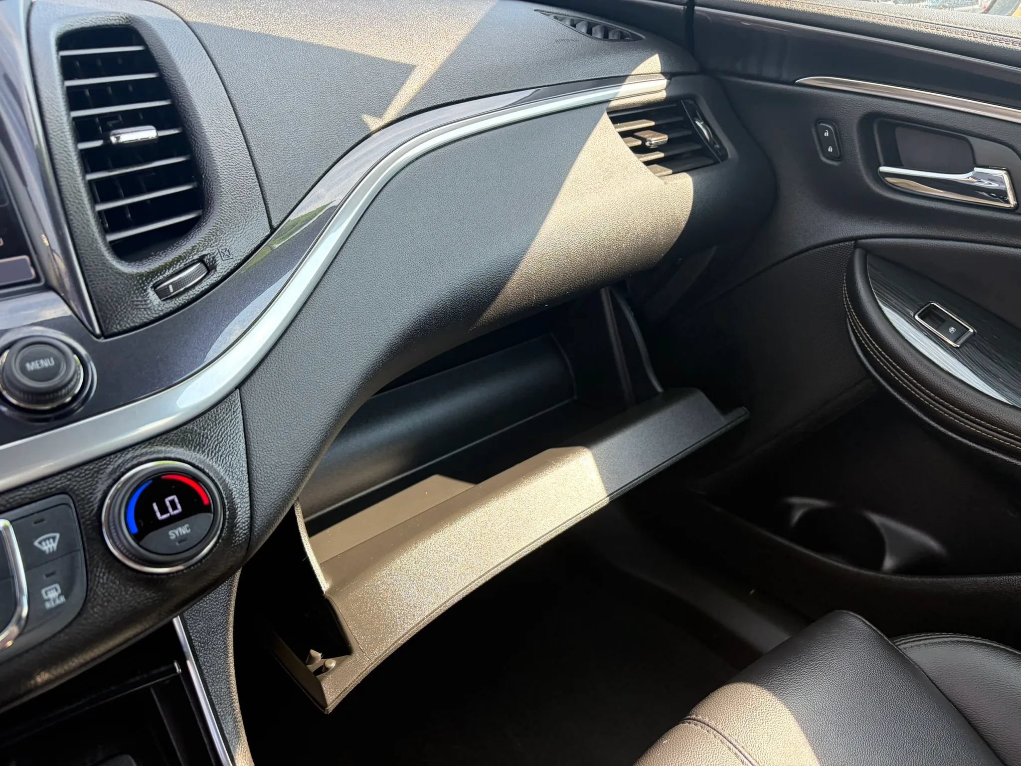 Used 2019 Chevrolet Impala LT FWD image 19