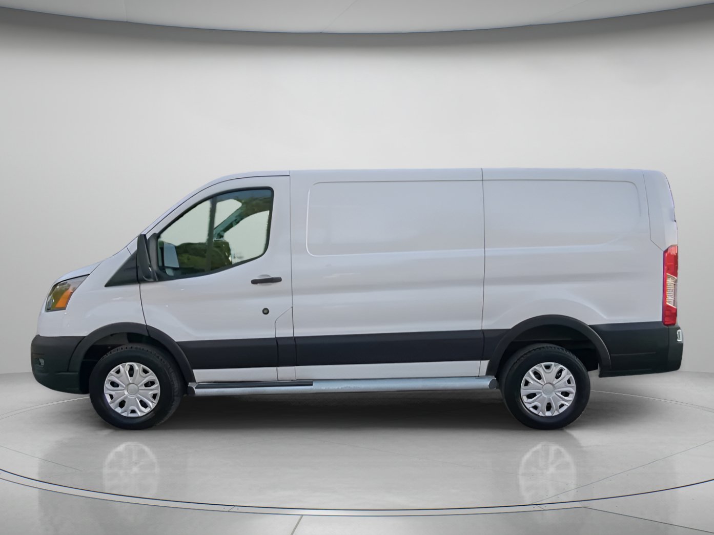 Used 2024 Ford Transit 250 Low Roof w/ Exterior Upgrade Package RWD image 17
