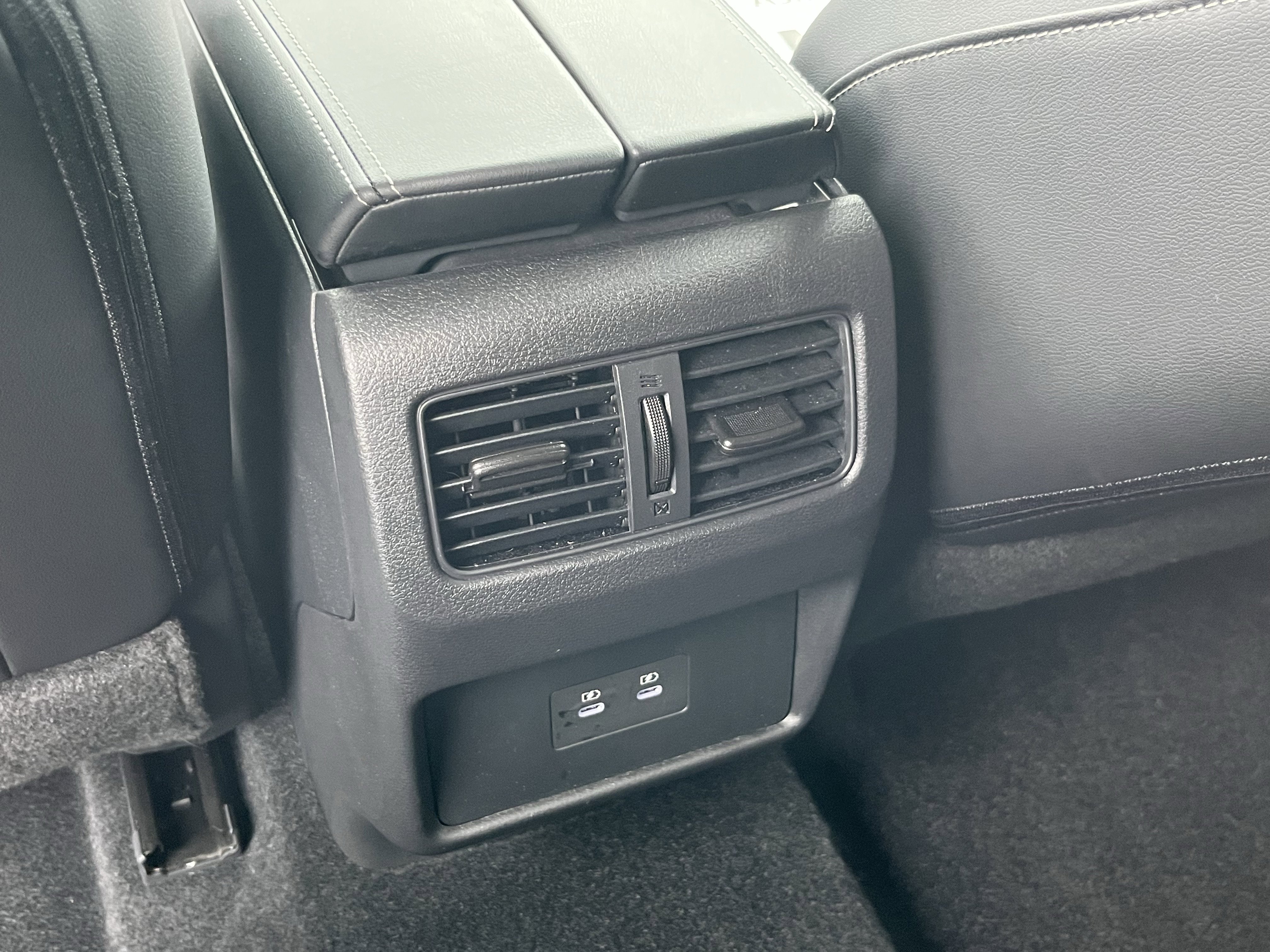 Used 2024 Nissan Rogue SL AWD/4WD image 18