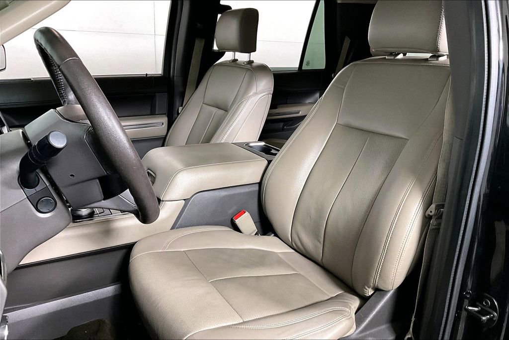 Used 2019 Ford Expedition XLT w/ Equipment Group 202A image 24
