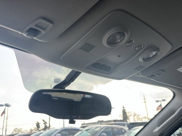 Used 2017 Chevrolet Traverse LT w/ Style and Technology Package image 25