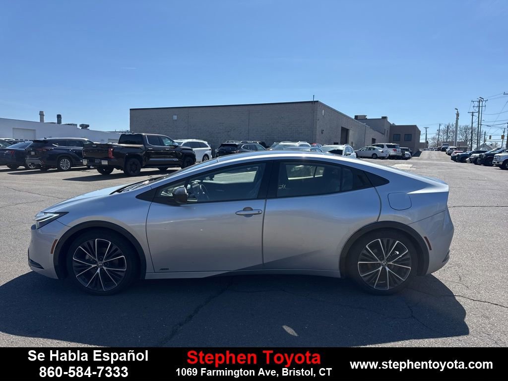 Used 2024 Toyota Prius Limited image 5
