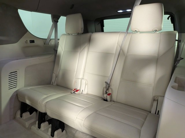 Used 2021 Cadillac Escalade ESV Sport Platinum image 33