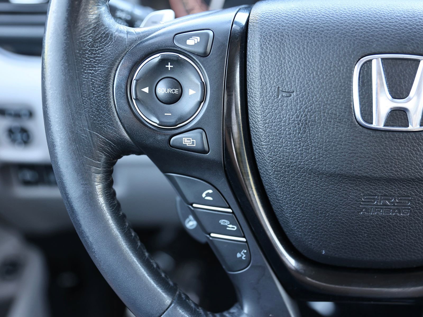 Used 2017 Honda Pilot Elite image 44