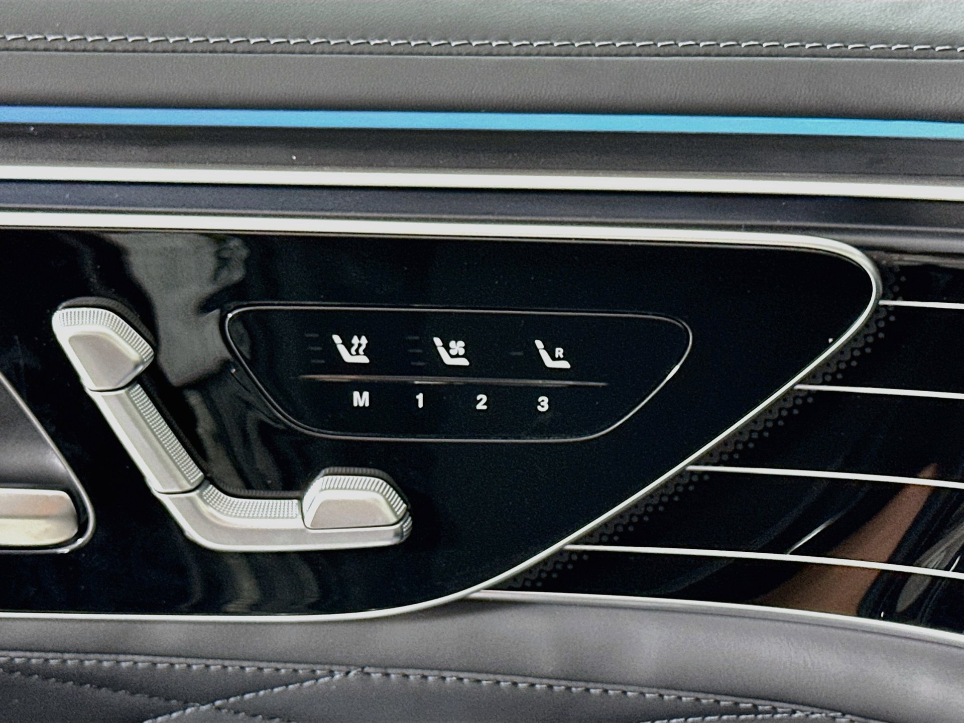 New 2027 Mercedes-Benz S 580 4MATIC Sedan image 22