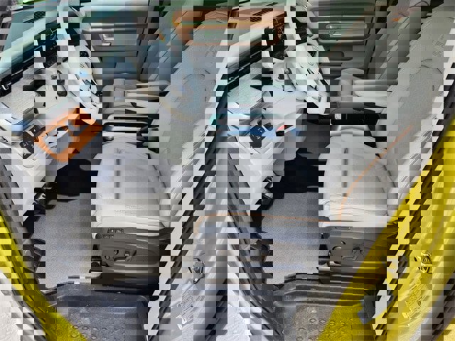 New 2025 Volkswagen ID. Buzz 1st Edition image 12