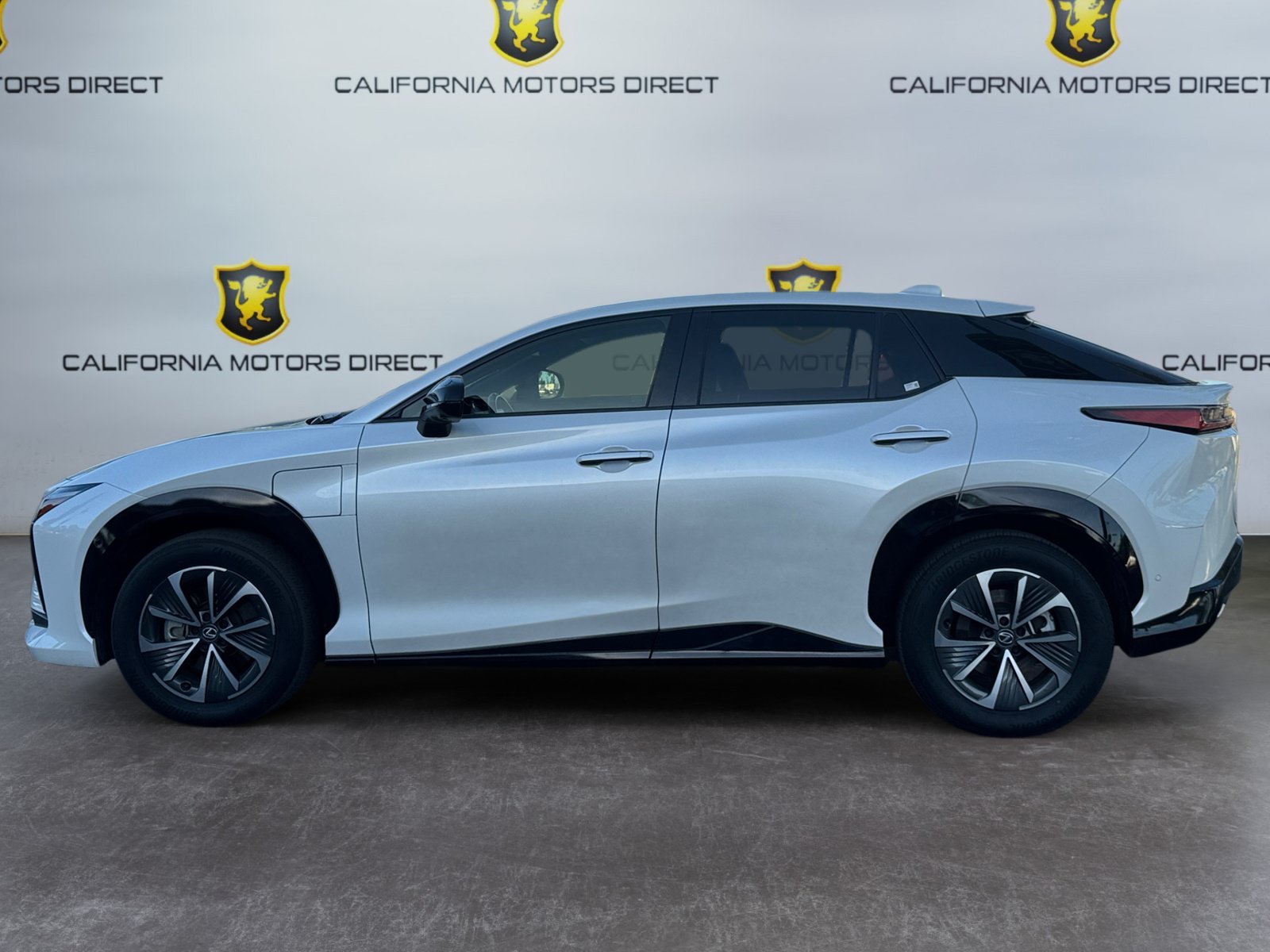 Used 2023 Lexus RZ 450e Premium w/ Technology Package AWD/4WD image 2