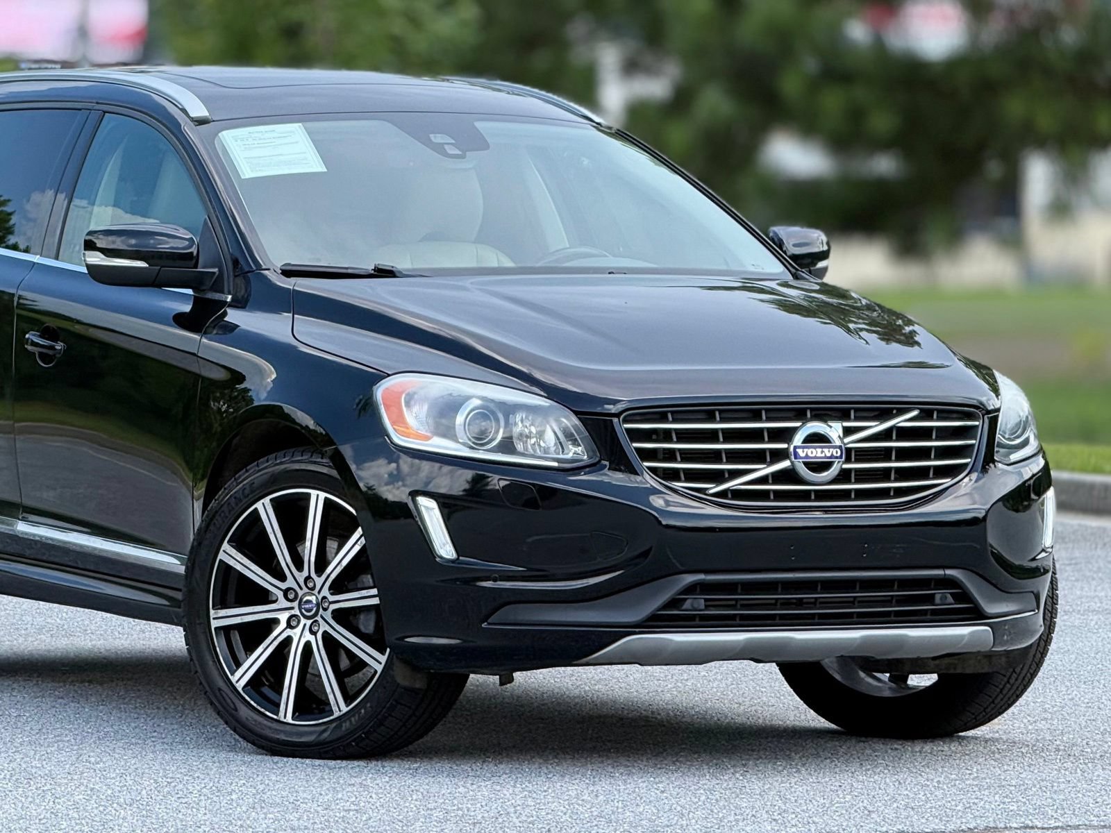 Used 2017 Volvo XC60 T6 Inscription w/ Climate Package AWD/4WD image 48