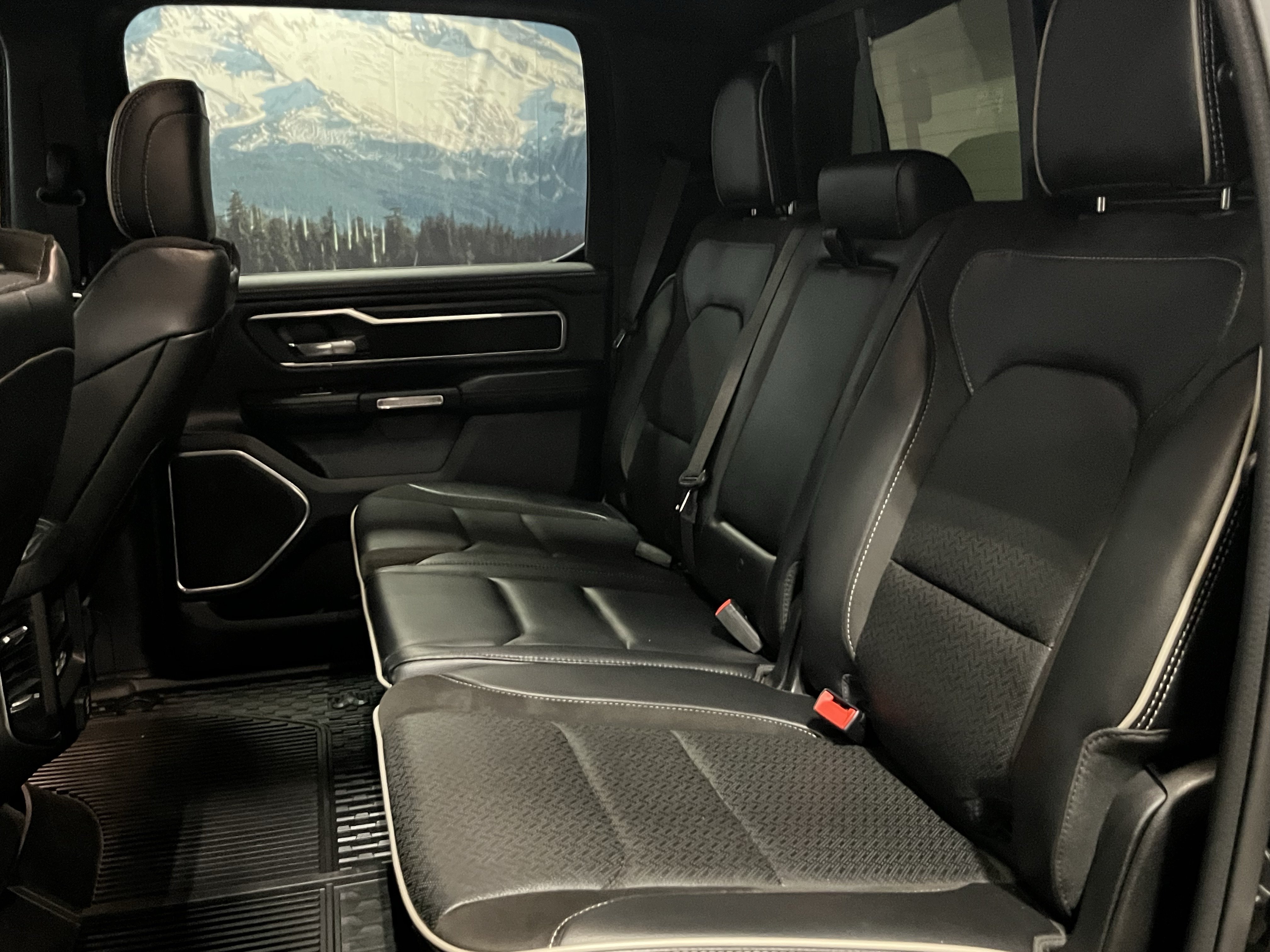 Used 2023 RAM 1500 Laramie AWD/4WD image 16
