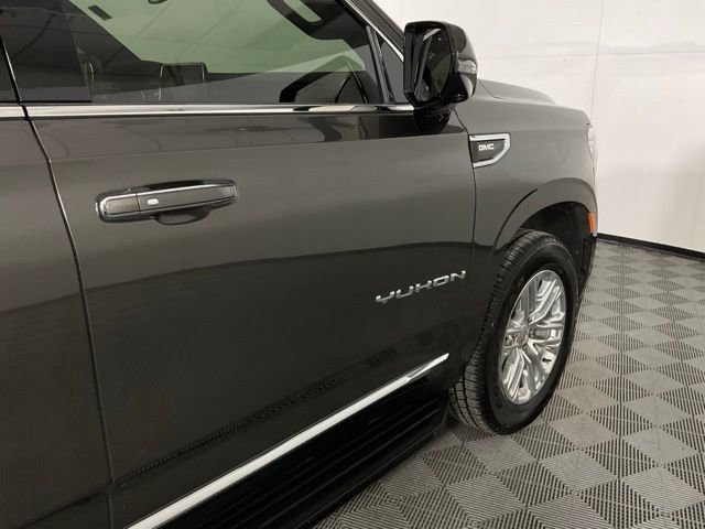 Used 2021 GMC Yukon SLT w/ SLT Premium Package image 8