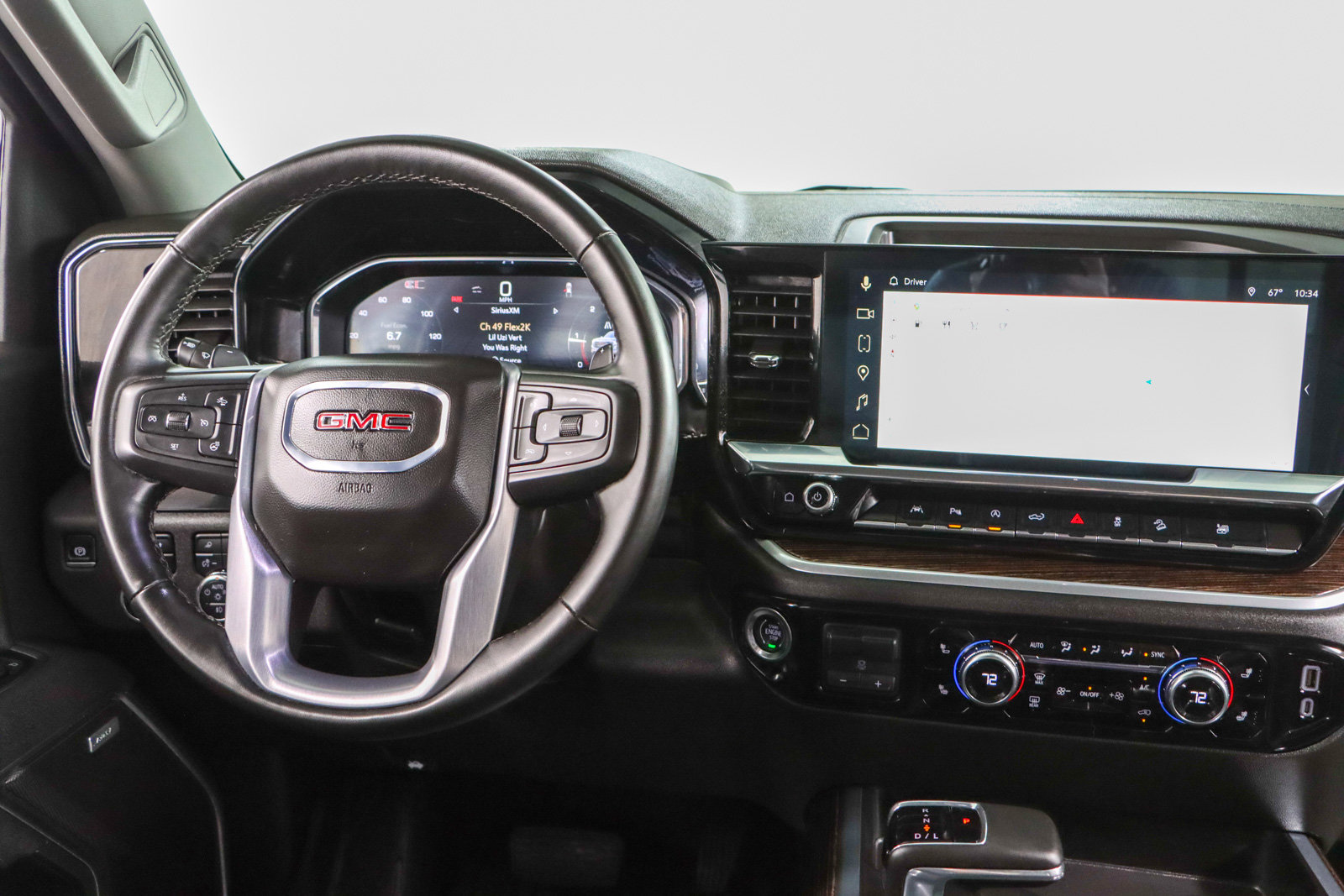 Used 2025 GMC Sierra 1500 Elevation w/ Elevation Premium Package image 18