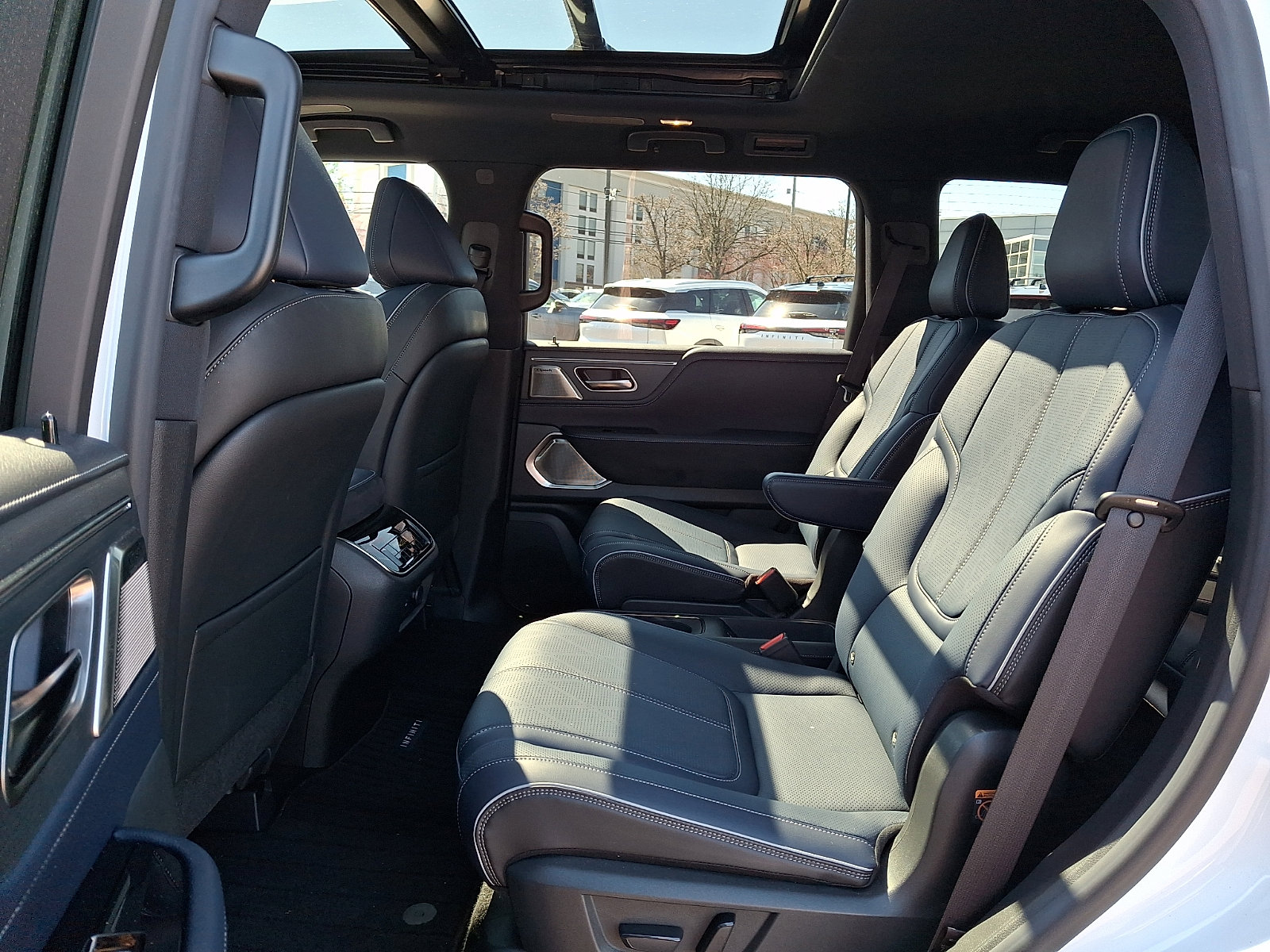 New 2026 INFINITI QX80 4WD w/ Sport Exterior Package image 7