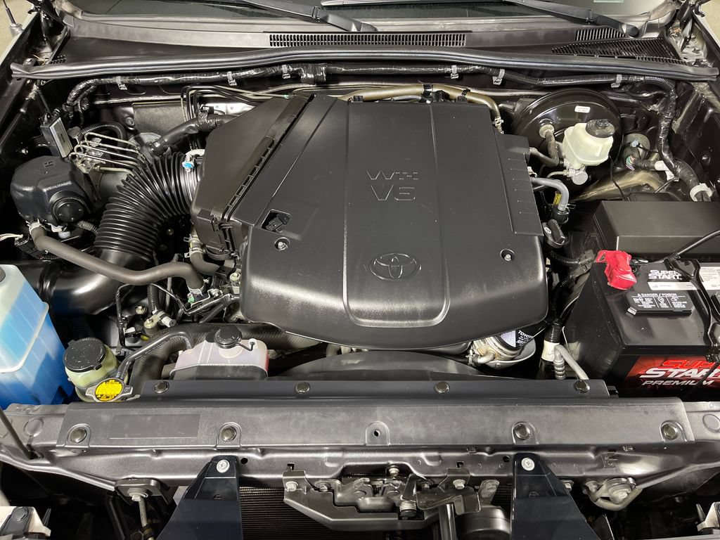 Used 2015 Toyota Tacoma PreRunner w/ TRD Off-Road Package RWD image 9