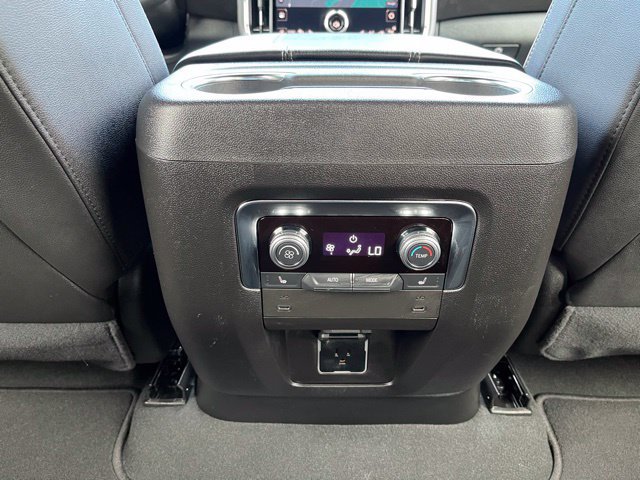 Used 2025 GMC Yukon XL Elevation AWD/4WD image 20