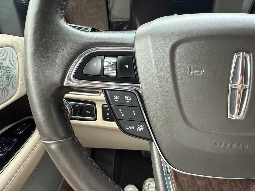 Used 2021 Lincoln Navigator Reserve w/ Luxury Package AWD/4WD image 22