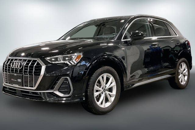 Certified 2023 Audi Q3 2.0T Premium w/ Convenience Package AWD/4WD image 2