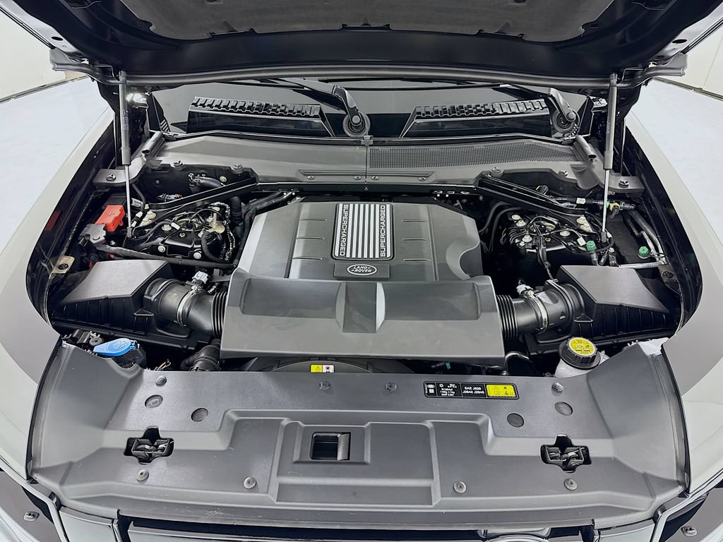 New 2026 Land Rover Defender 130 V8 AWD/4WD image 31