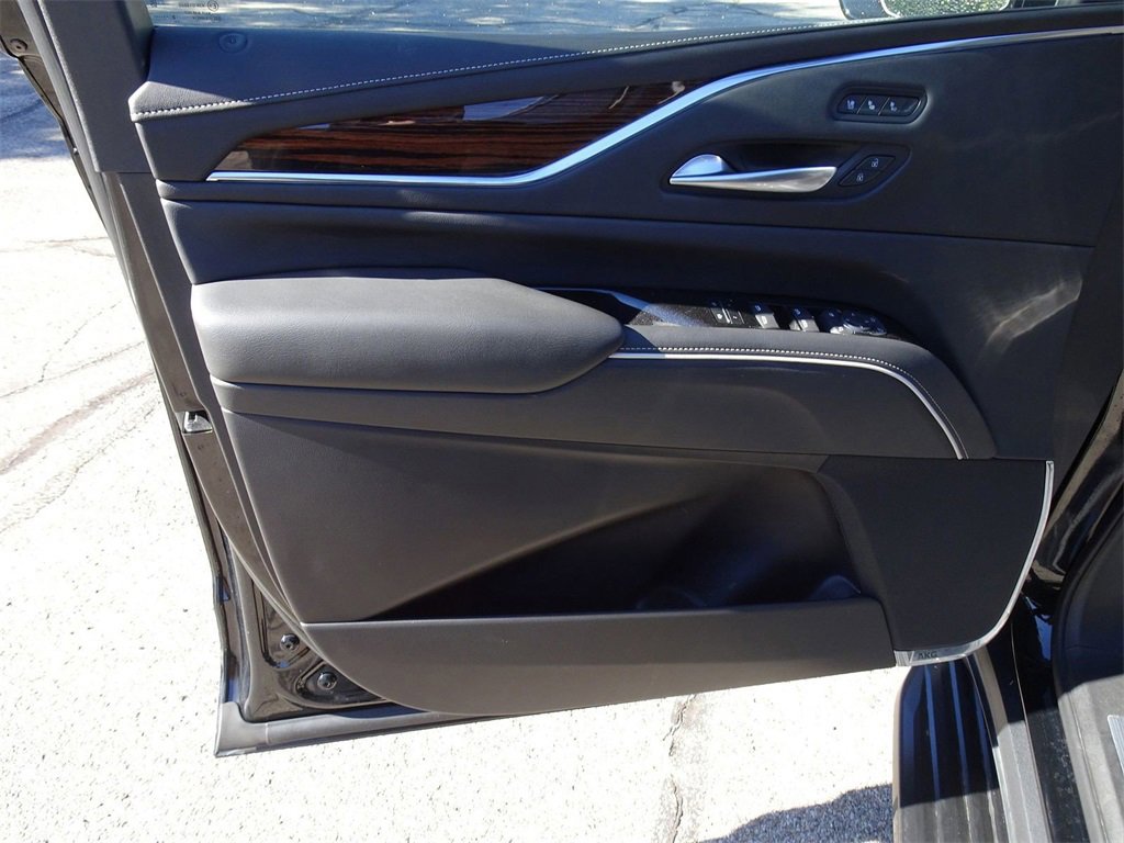 Certified 2023 Cadillac Escalade ESV Premium Luxury w/ LPO, Radiant Package image 8
