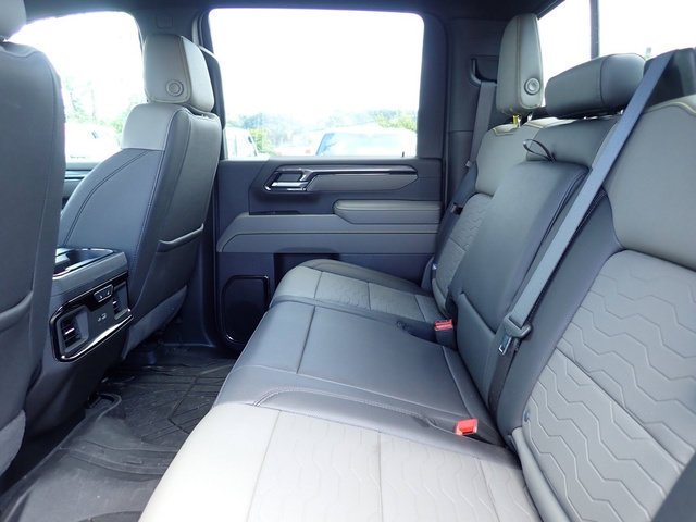 Used 2026 Chevrolet Silverado 2500 ZR2 AWD/4WD image 12