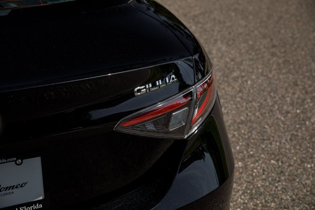 New 2025 Alfa Romeo Giulia w/ Driving Assist Package image 9