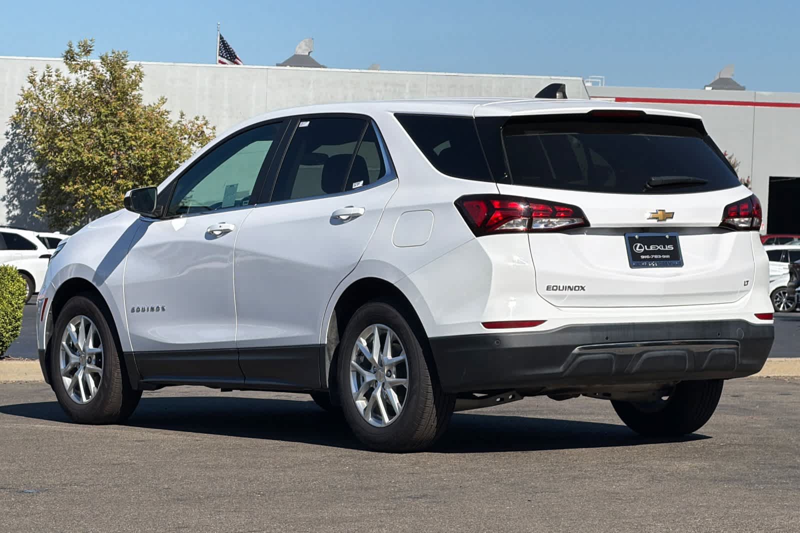 Used 2022 Chevrolet Equinox LT w/ LPO, Floor Liner Package FWD image 7