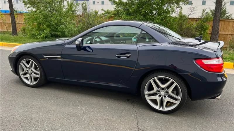 Used 2014 Mercedes-Benz SLK 250 image 11