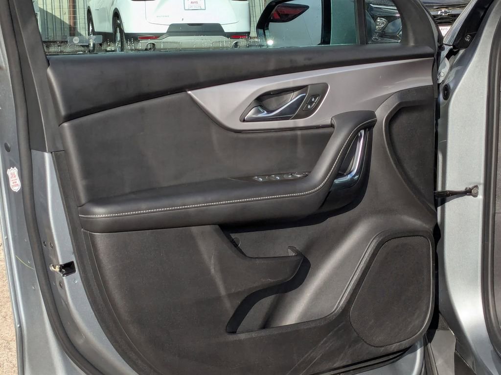 Used 2025 Chevrolet Blazer LT image 11