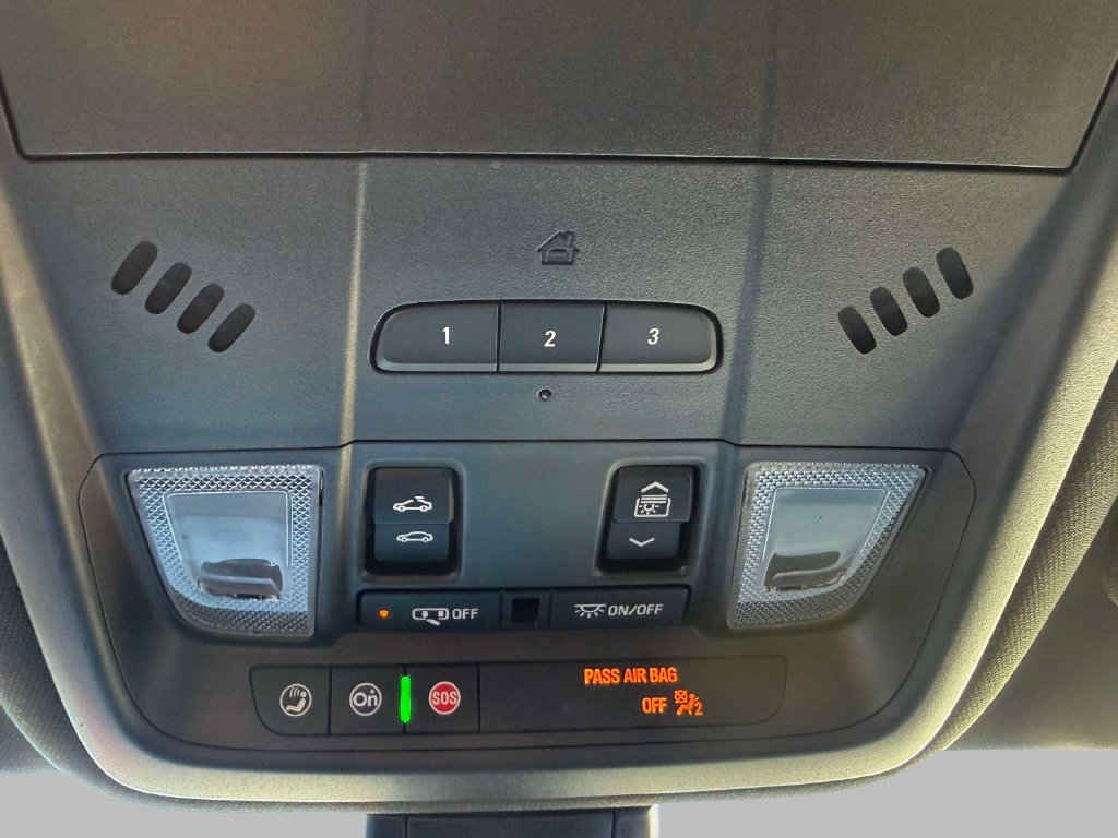 Used 2025 Cadillac XT6 Luxury AWD/4WD image 27