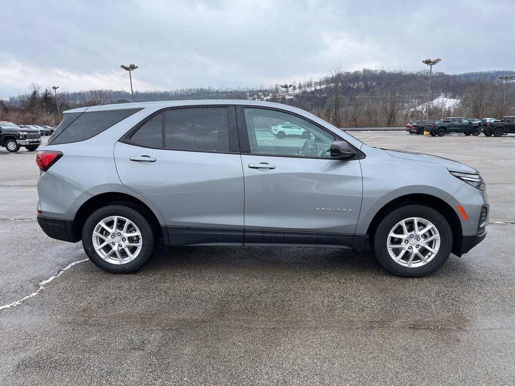 Certified 2023 Chevrolet Equinox LS w/ LS Convenience Package image 2