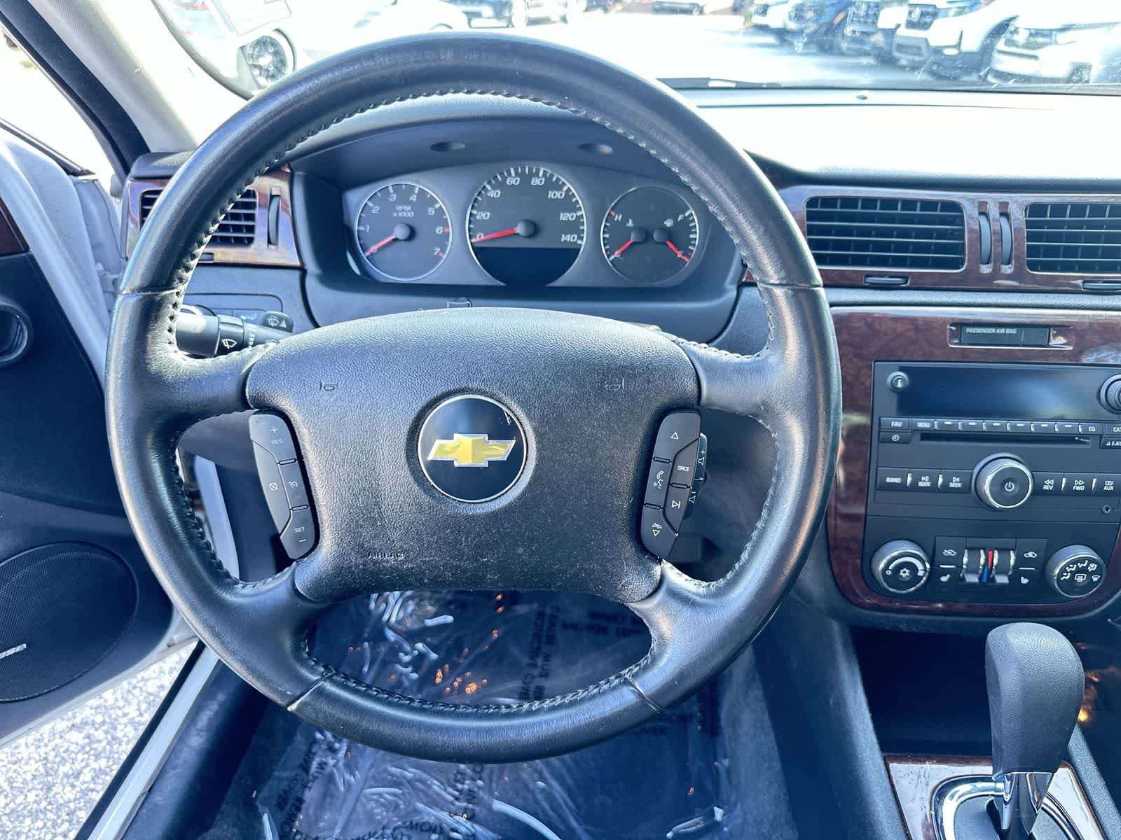 Used 2011 Chevrolet Impala LT w/ Luxury Edition Package FWD image 18