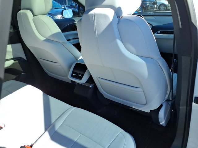 Used 2024 Cadillac Lyriq Luxury AWD/4WD image 21