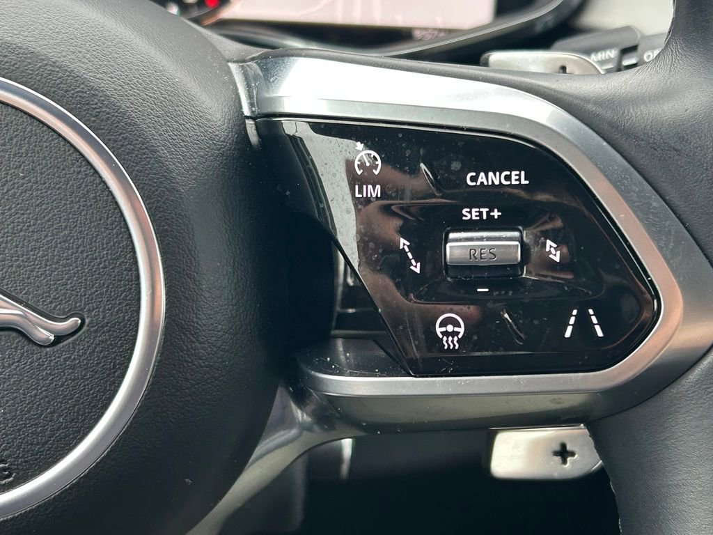 Used 2024 Jaguar F-PACE R-Dynamic S image 42