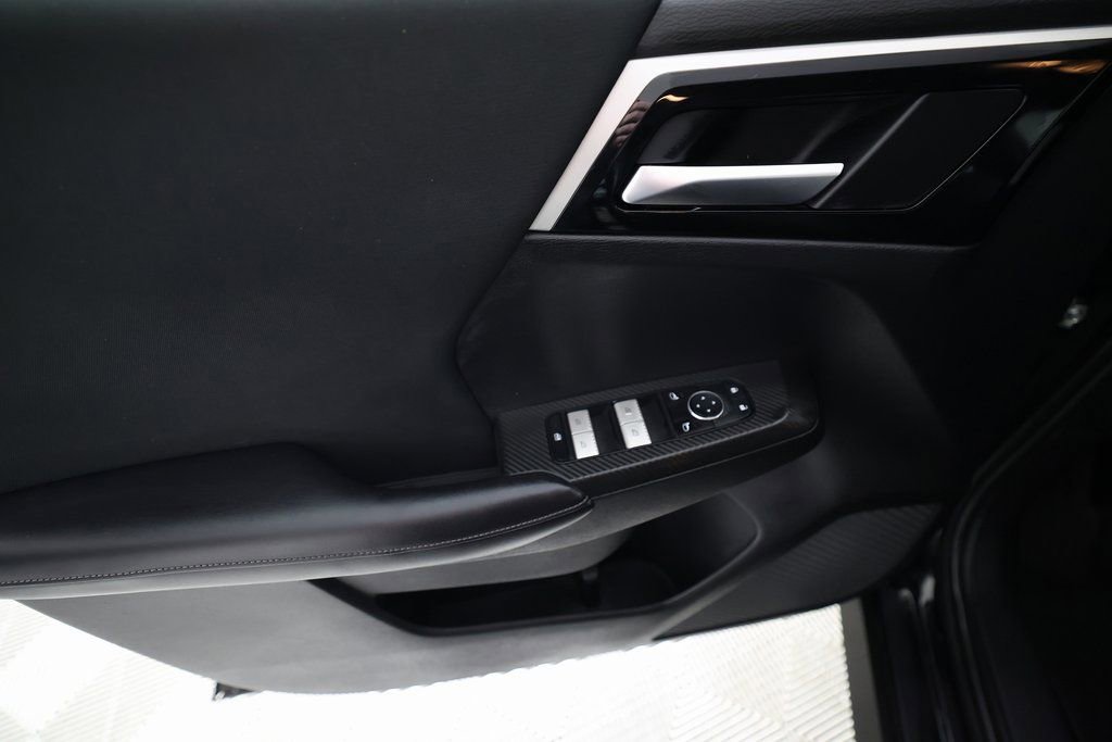 Used 2024 Mitsubishi Outlander ES image 17