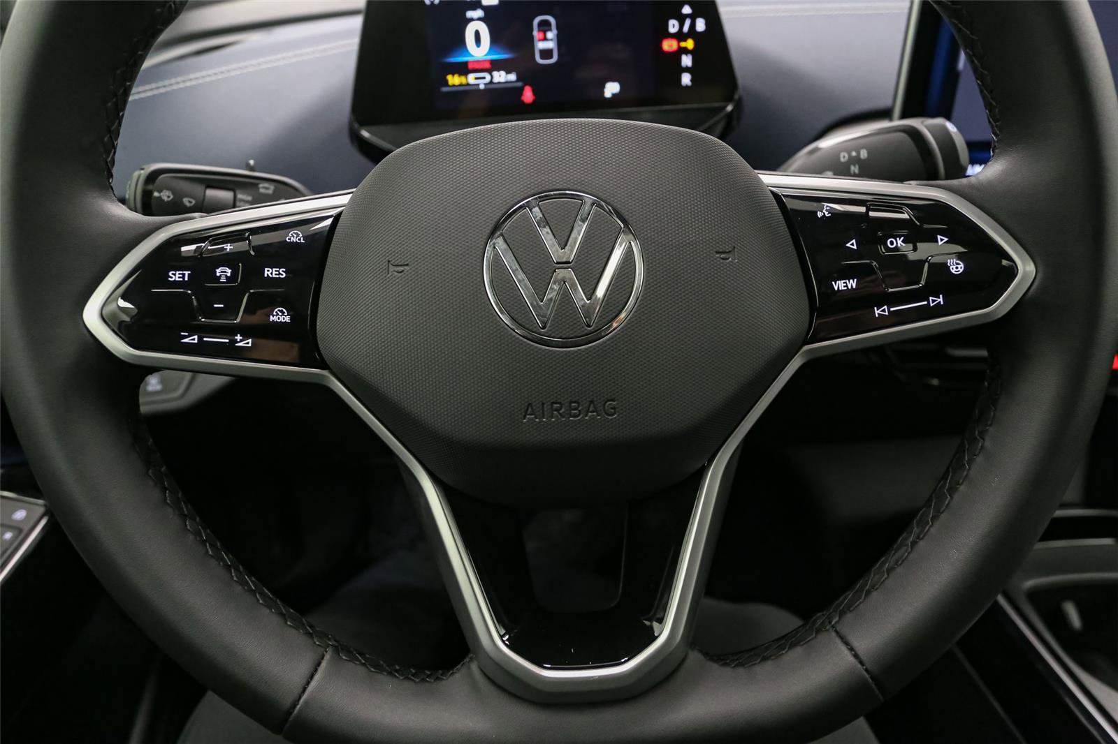 New 2025 Volkswagen ID.4 Pro S Plus AWD/4WD image 19