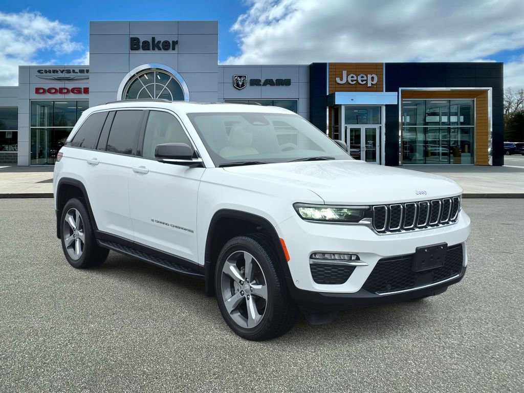 Used 2025 Jeep Grand Cherokee Limited w/ Luxury Tech Group II AWD/4WD image 1