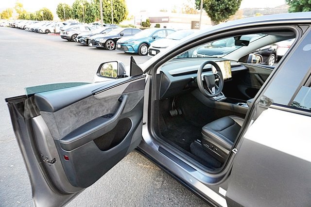 Used 2026 Tesla Model Y Long Range AWD/4WD image 50