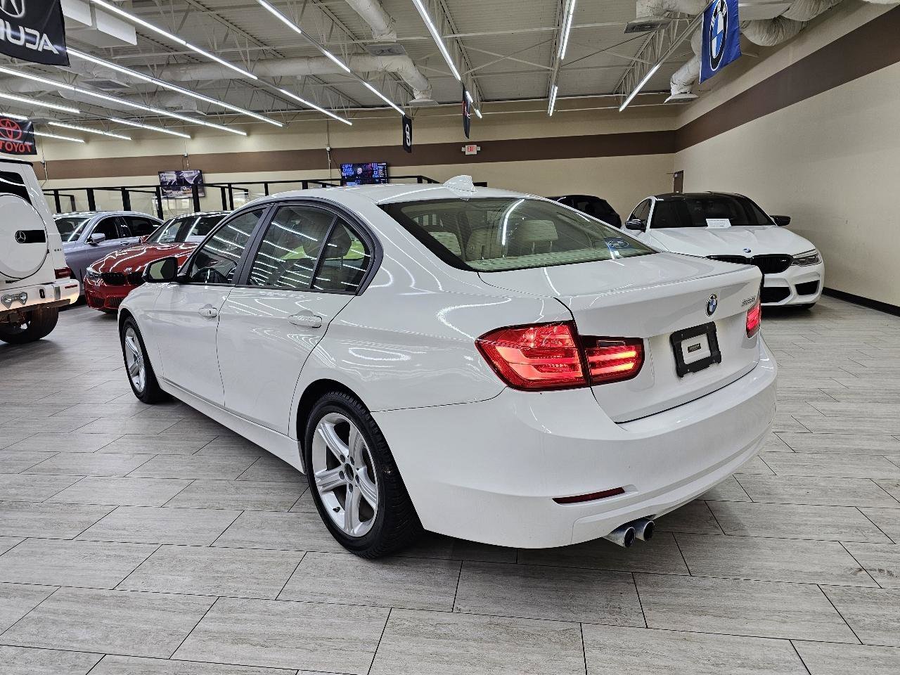 Used 2014 BMW 328i Sedan RWD image 10