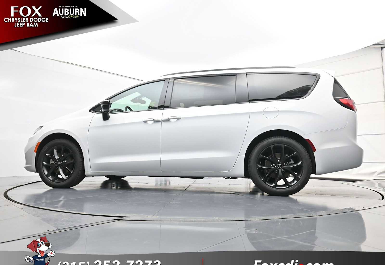 New 2026 Chrysler Pacifica Select w/ S Appearance Package image 18